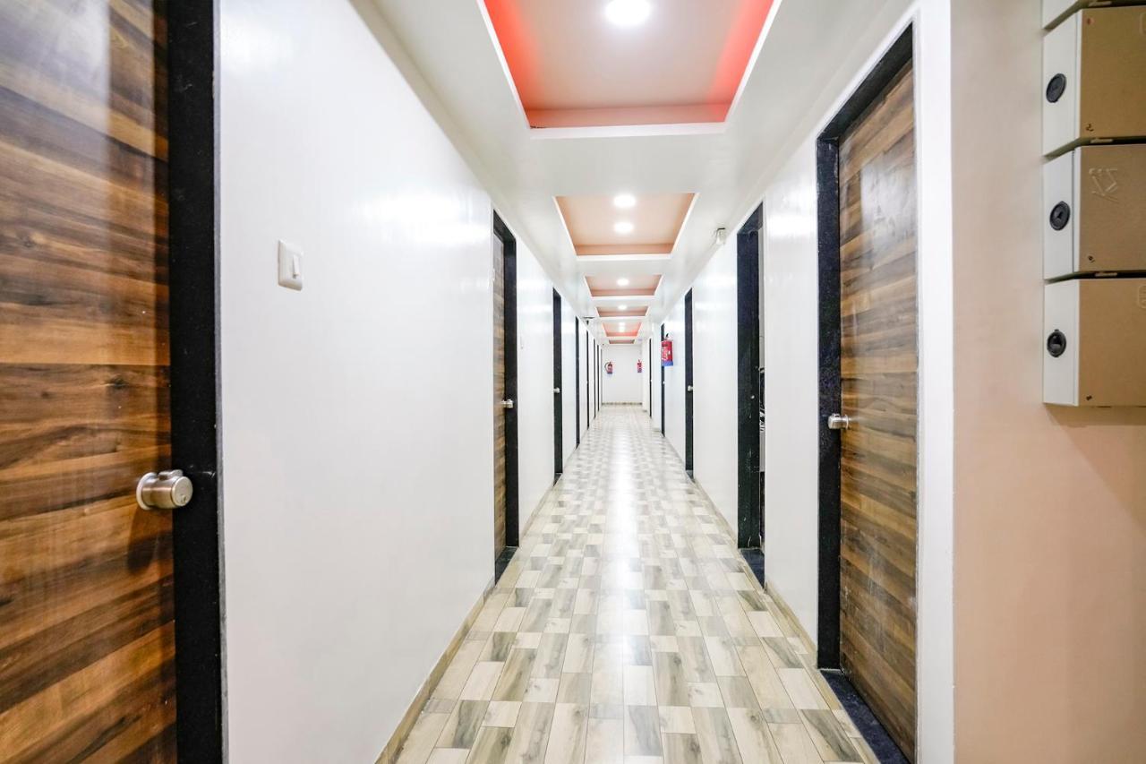 Fabexpress Blue Stone Hotel Surat Exterior foto