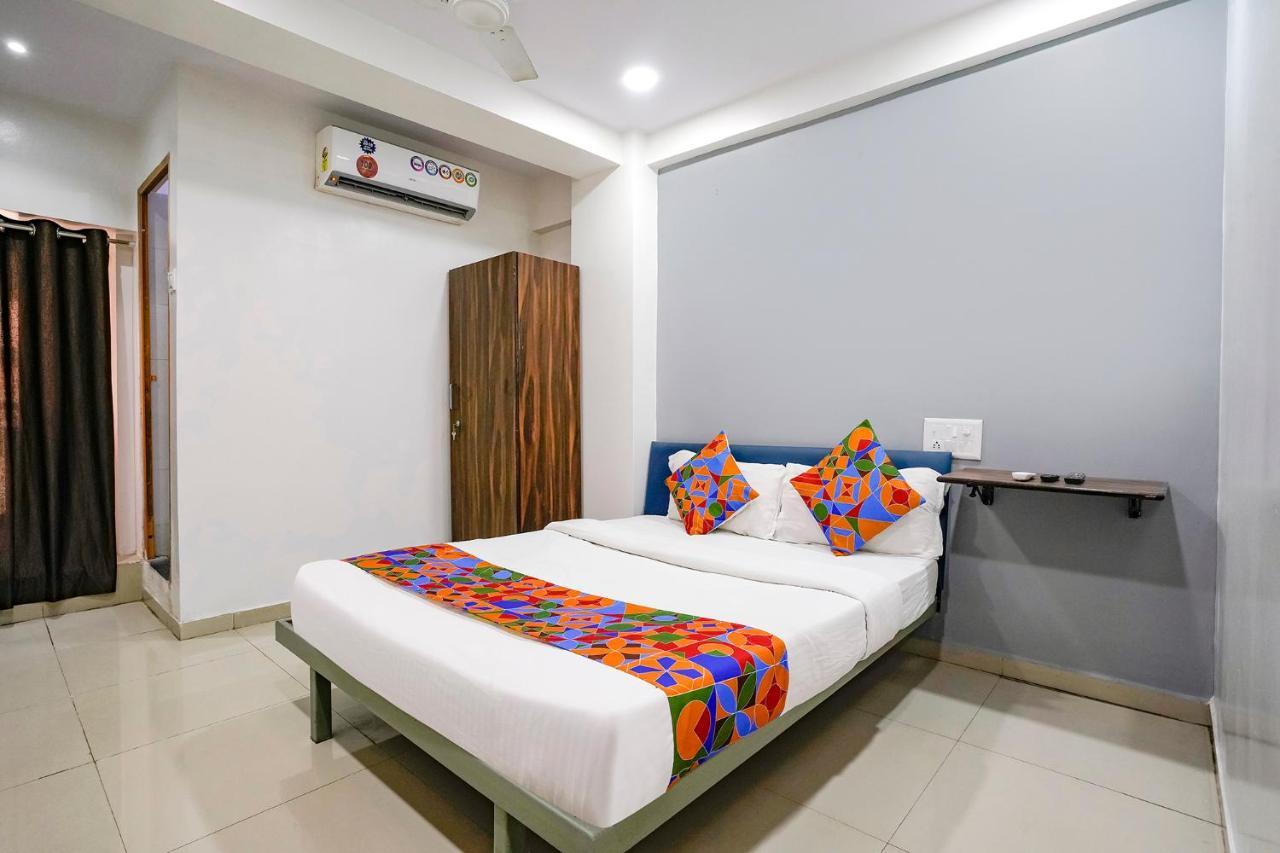 Fabexpress Blue Stone Hotel Surat Exterior foto
